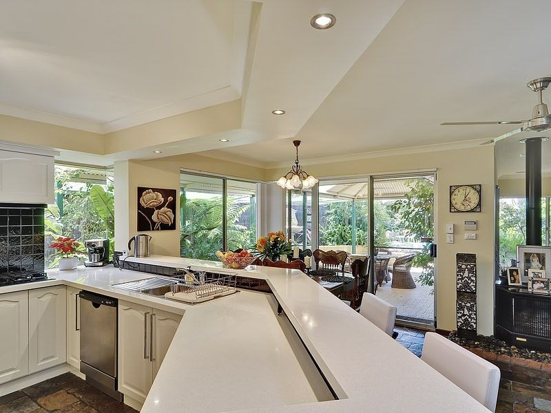 21 Sellen Court, Leeming WA 6149