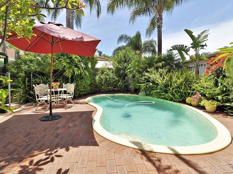 21 Sellen Court, Leeming WA 6149