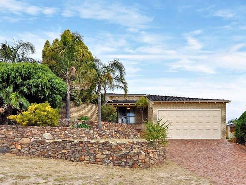 12 Beckley Circle, Leeming WA 6149