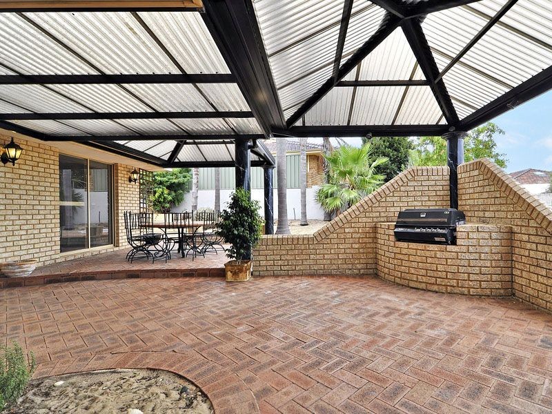 12 Beckley Circle, Leeming WA 6149