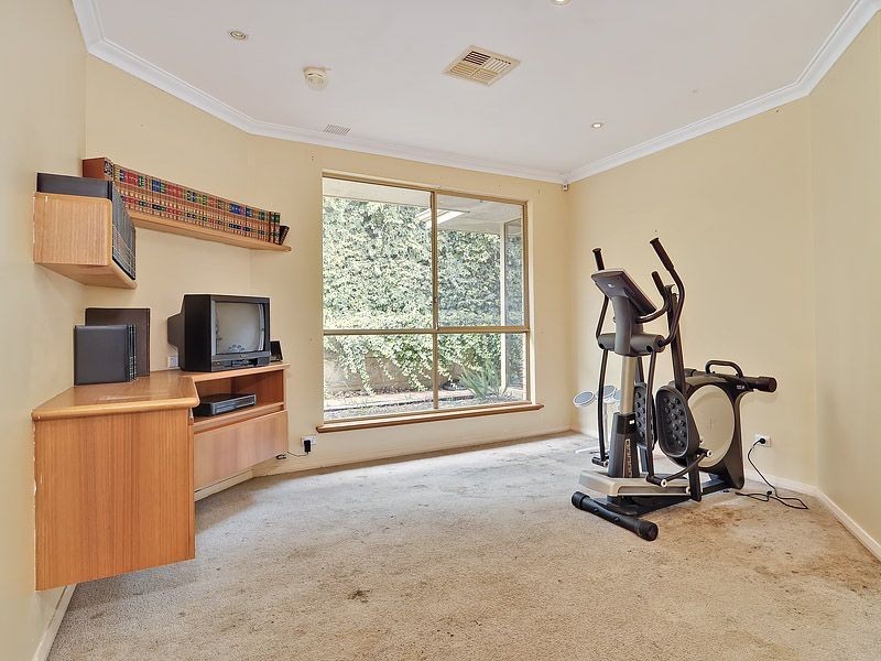 12 Beckley Circle, Leeming WA 6149