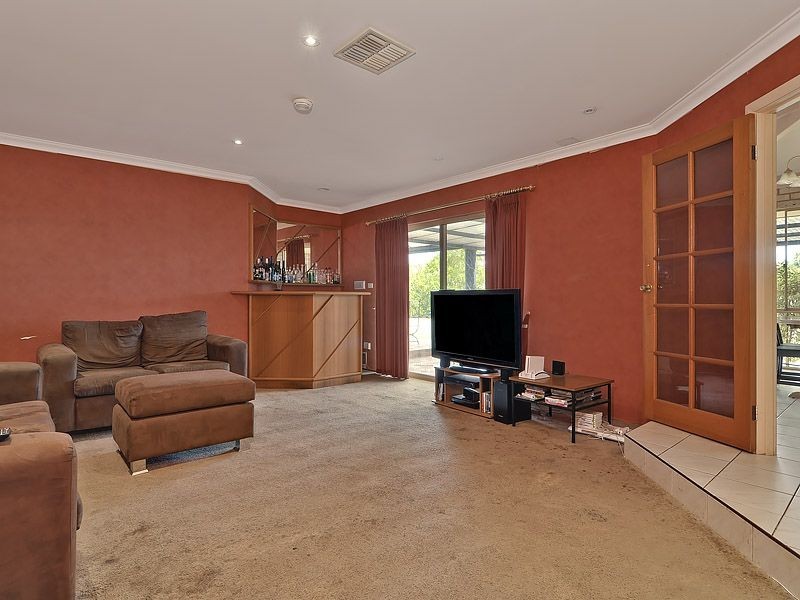 12 Beckley Circle, Leeming WA 6149