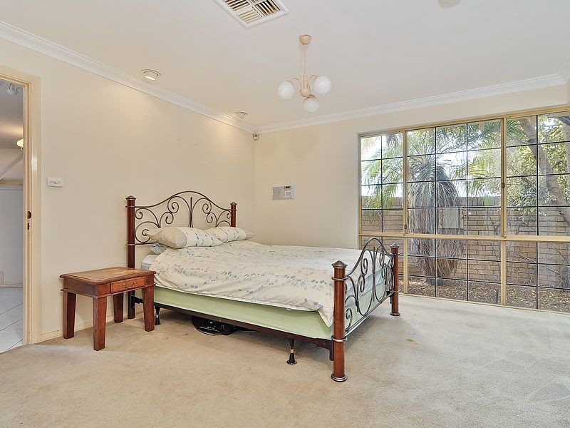 12 Beckley Circle, Leeming WA 6149
