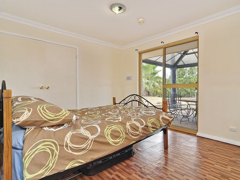 12 Beckley Circle, Leeming WA 6149