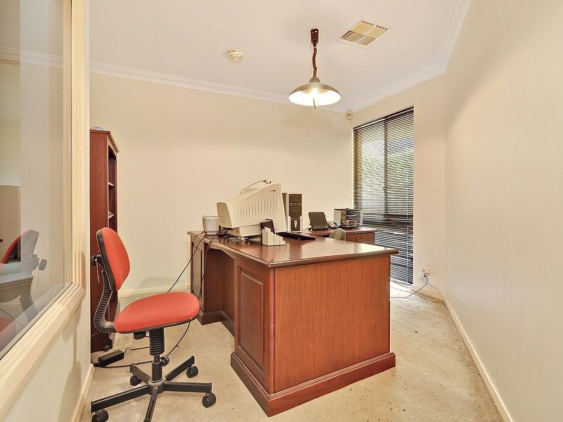 12 Beckley Circle, Leeming WA 6149