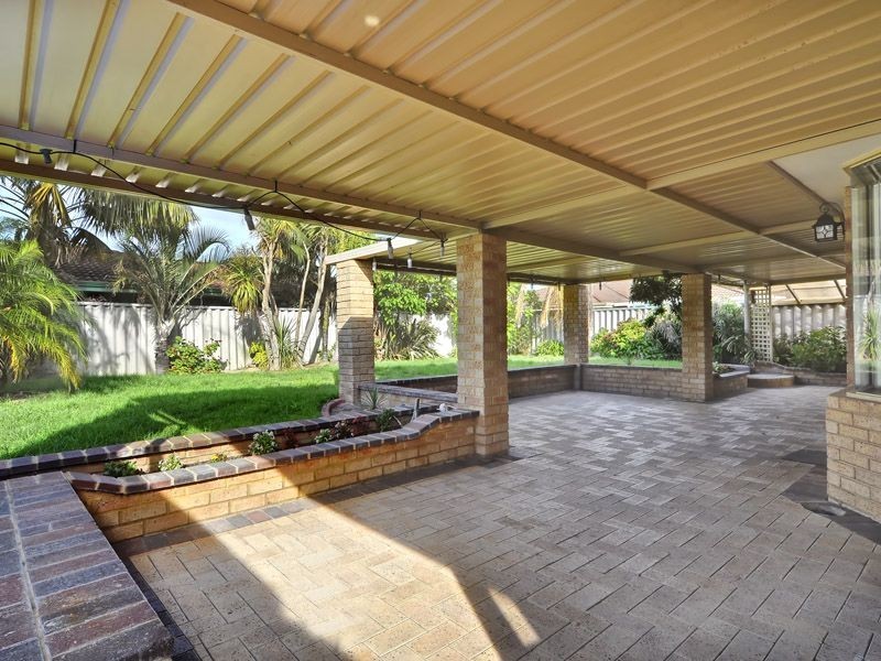 17 Glenway Loop, Cooloongup WA 6168