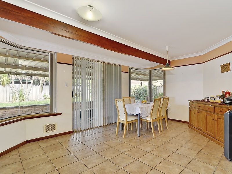 17 Glenway Loop, Cooloongup WA 6168