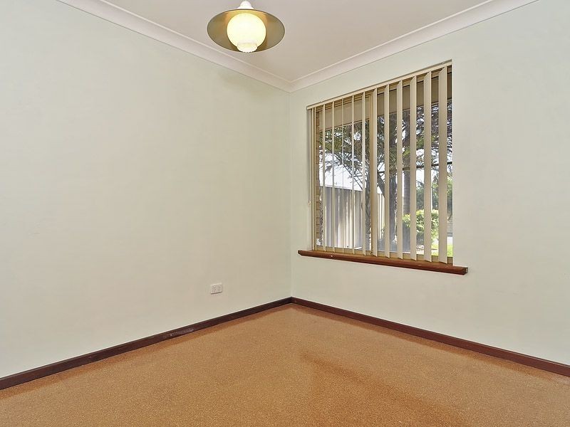 17 Glenway Loop, Cooloongup WA 6168