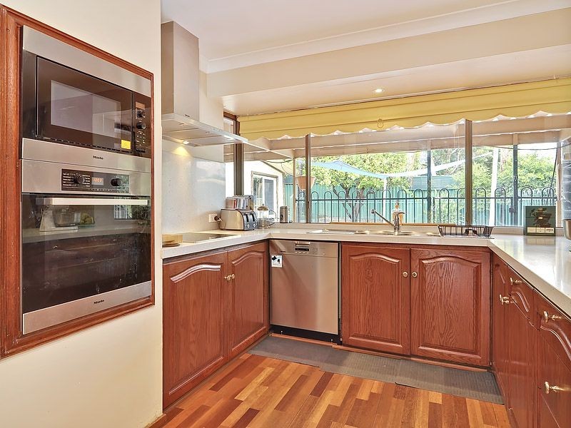 4 Grenfell Way, Leeming WA 6149