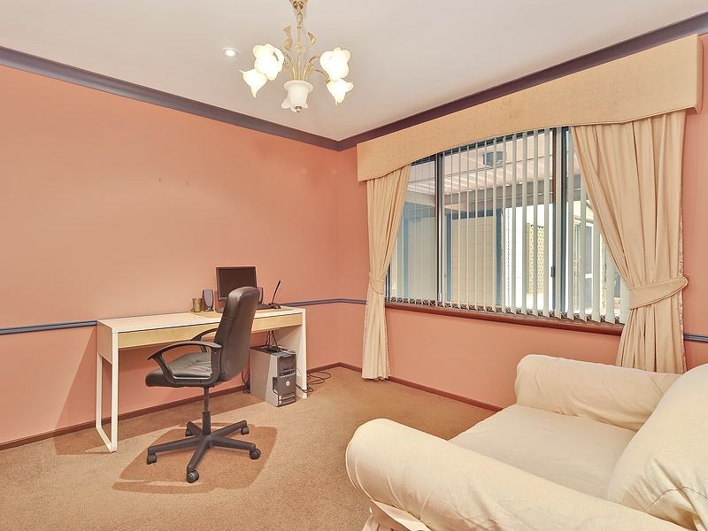 4 Grenfell Way, Leeming WA 6149