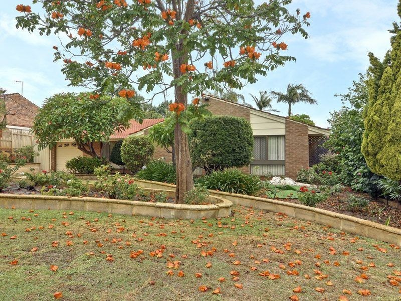 4 Grenfell Way, Leeming WA 6149