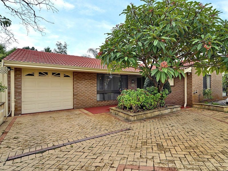 4 Grenfell Way, Leeming WA 6149