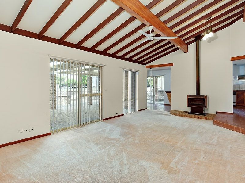 2 Monson Court, Leeming WA 6149