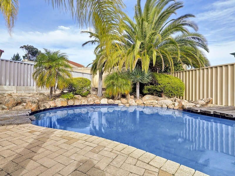 2 Monson Court, Leeming WA 6149