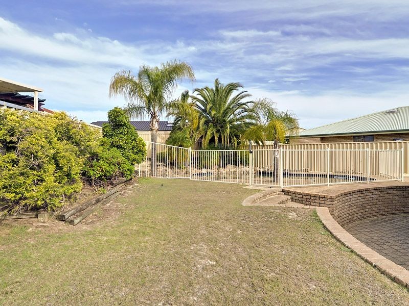 2 Monson Court, Leeming WA 6149