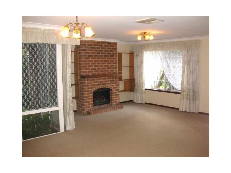 36 McGuiness Drive, Leeming WA 6149