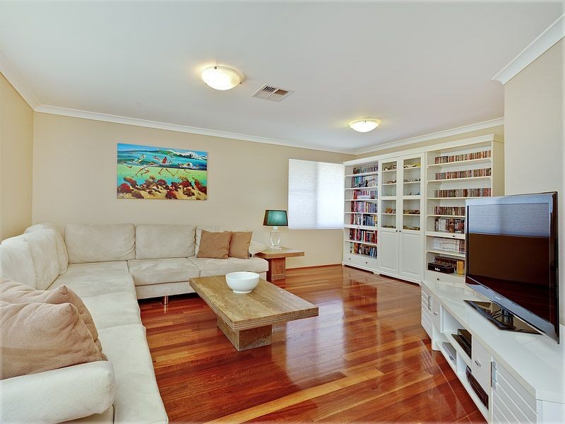 34B Barcombe Way, Leeming WA 6149