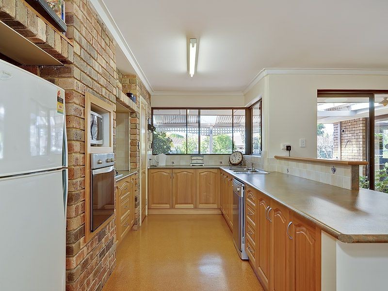 48 Winchester Way, Leeming WA 6149