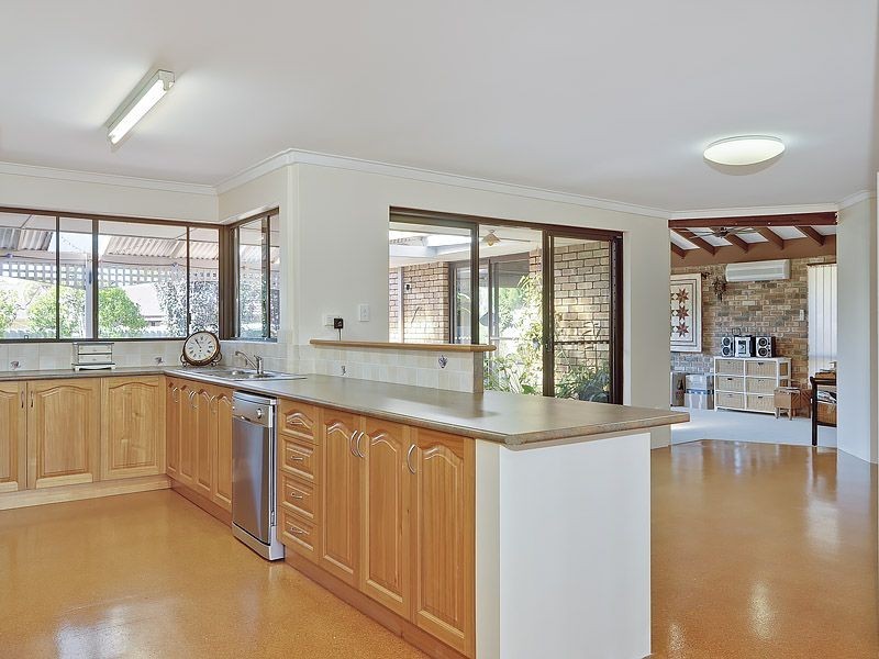 48 Winchester Way, Leeming WA 6149