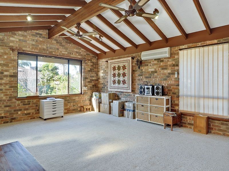 48 Winchester Way, Leeming WA 6149