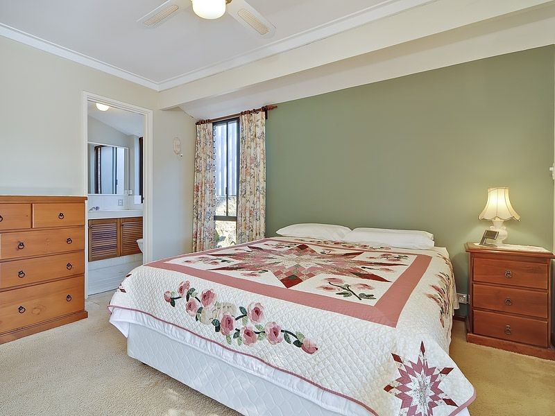 48 Winchester Way, Leeming WA 6149