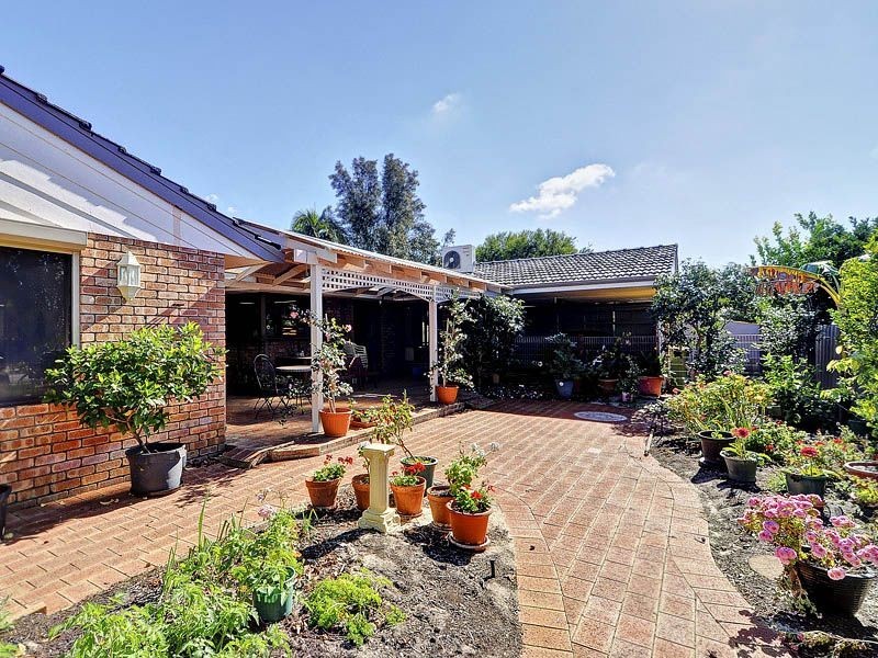 48 Winchester Way, Leeming WA 6149