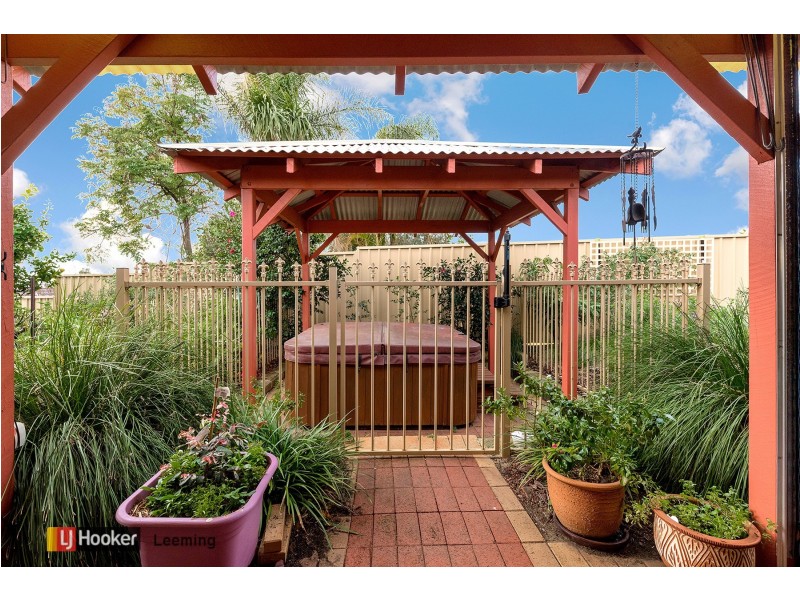 2/3 Wildwood Heights, Leeming WA 6149