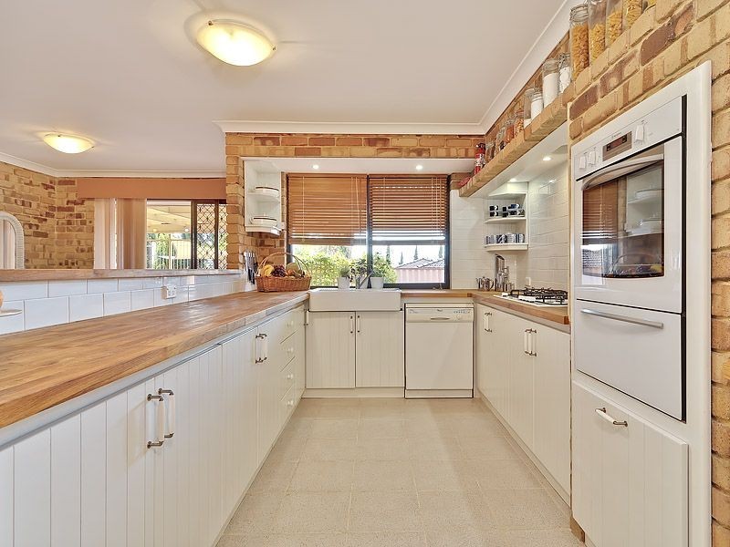 7 Sierra Chase, Leeming WA 6149