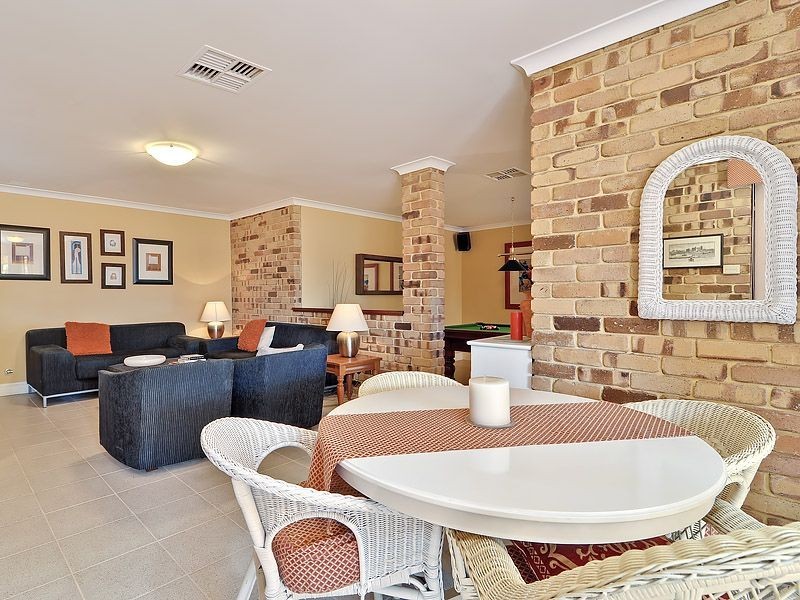 7 Sierra Chase, Leeming WA 6149