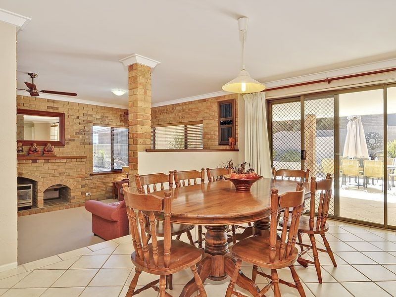 5 Mellor Court, Leeming WA 6149