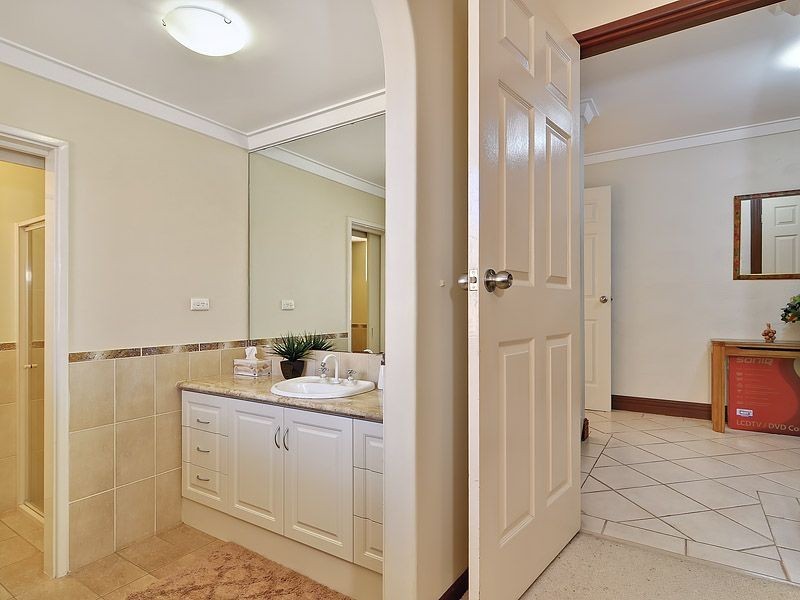 5 Mellor Court, Leeming WA 6149