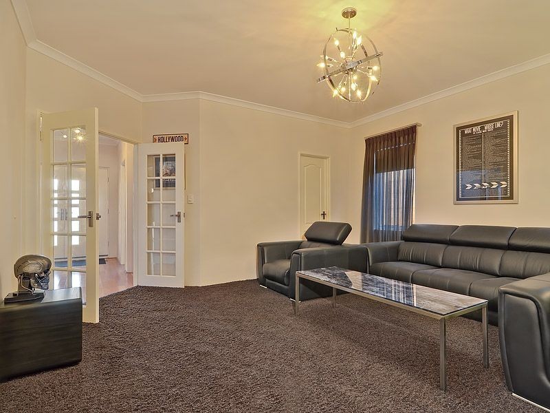 6 Senna Close, Coogee WA 6166