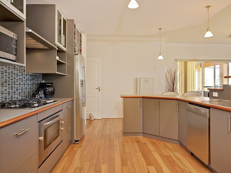 6 Senna Close, Coogee WA 6166