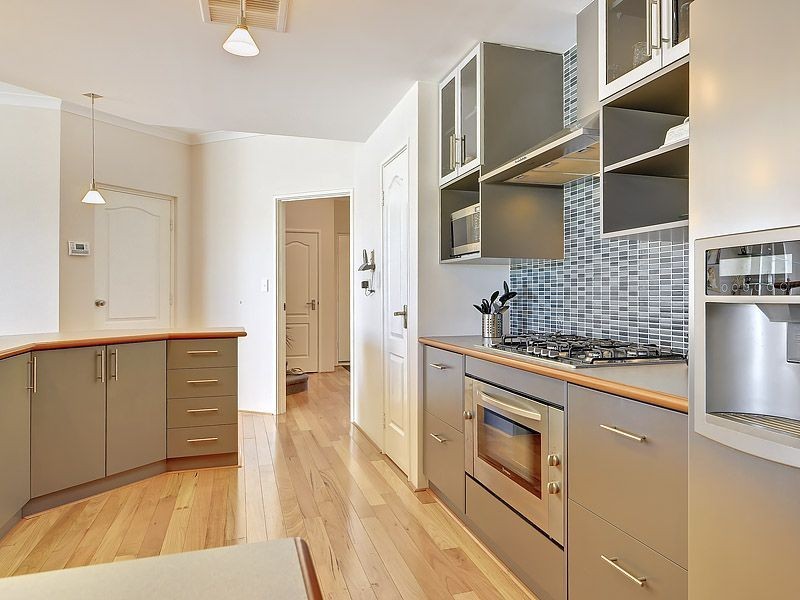 6 Senna Close, Coogee WA 6166