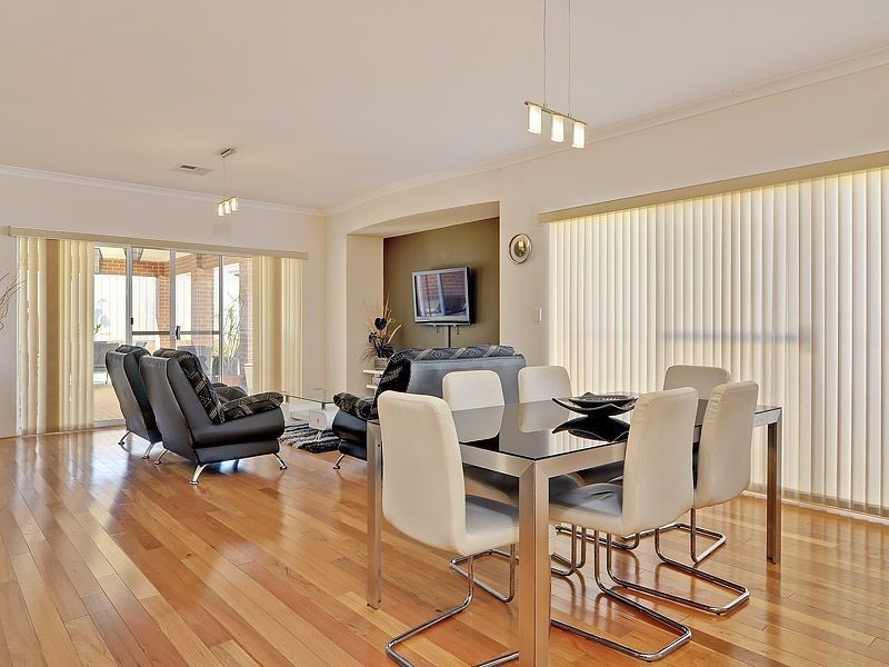 6 Senna Close, Coogee WA 6166