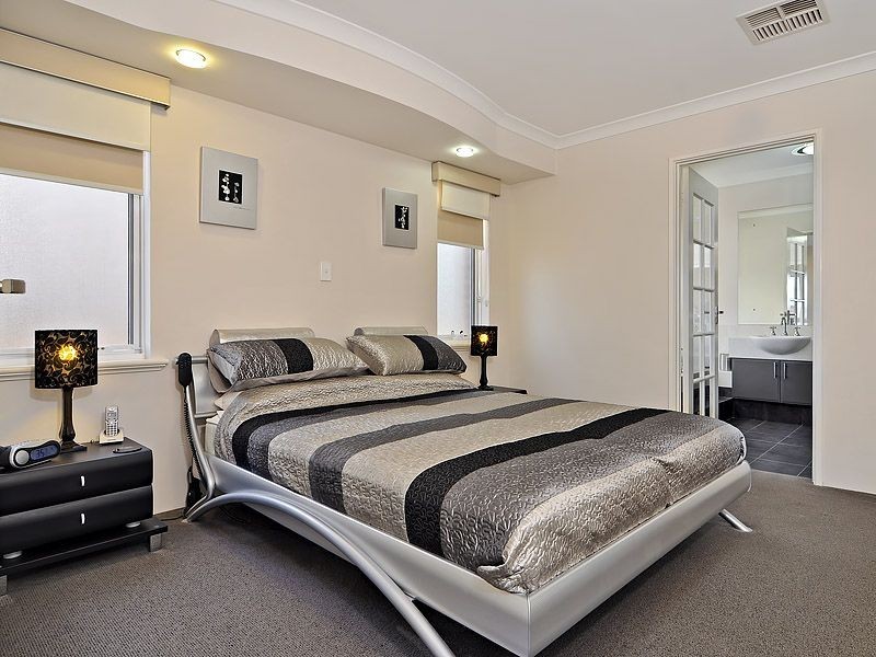 6 Senna Close, Coogee WA 6166