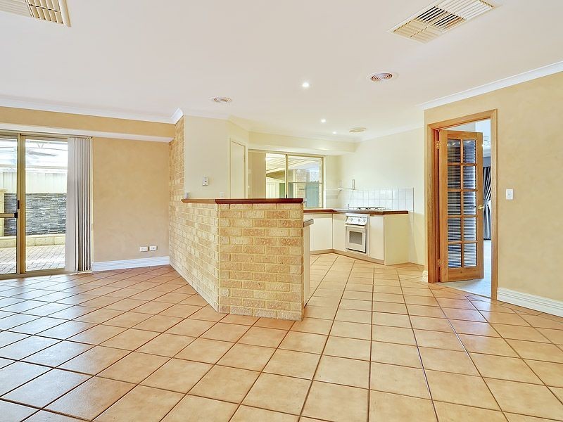 3 Ballard Mews, Success WA 6164