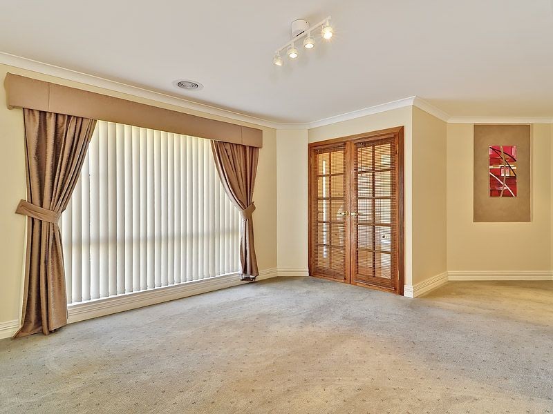 3 Ballard Mews, Success WA 6164