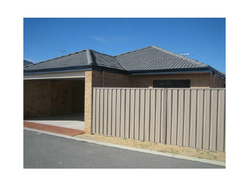 9 Daffodil Road, Canning Vale WA 6155