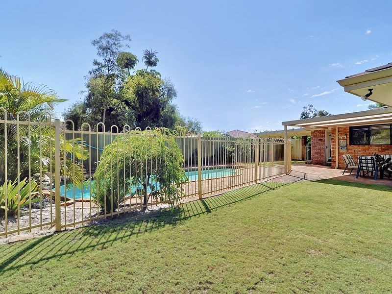 11 Calley Drive, Leeming WA 6149