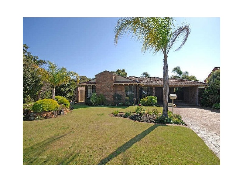 15 Lowrie Grove, Leeming WA 6149