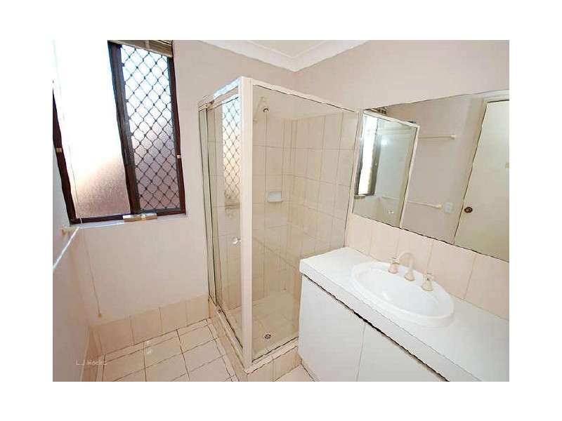 15 Lowrie Grove, Leeming WA 6149