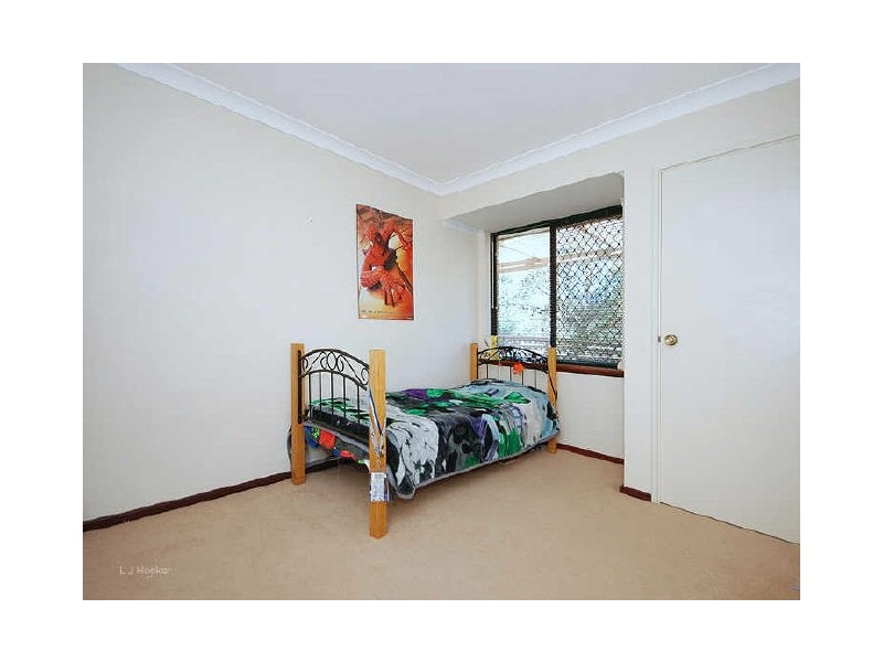 15 Lowrie Grove, Leeming WA 6149