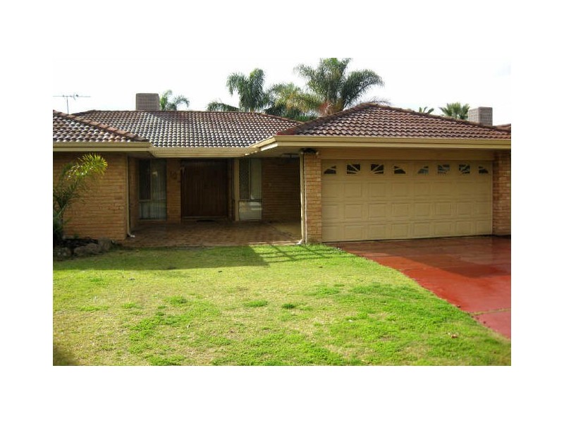 13 Barcombe Way, Leeming WA 6149