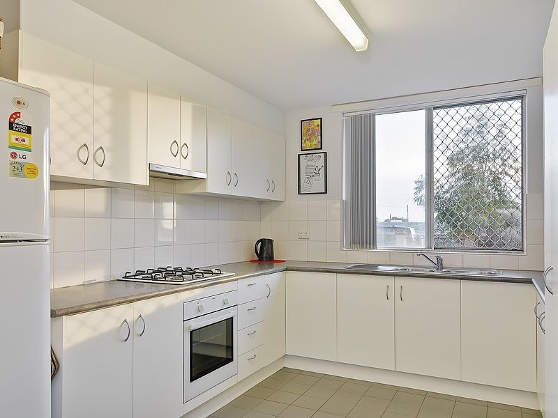 10 Watterton Place, Hamilton Hill WA 6163