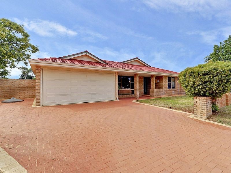 11 Broadbent Loop, Leeming WA 6149