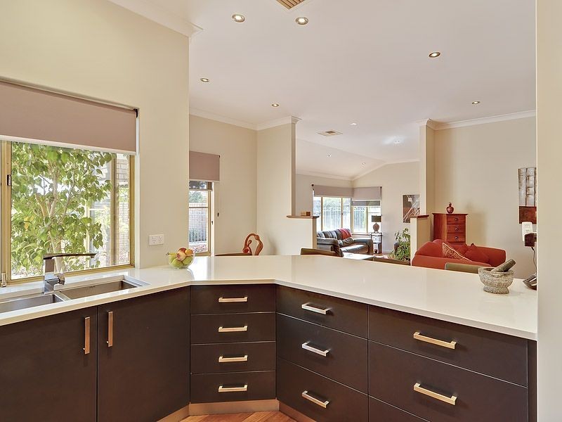 11 Broadbent Loop, Leeming WA 6149