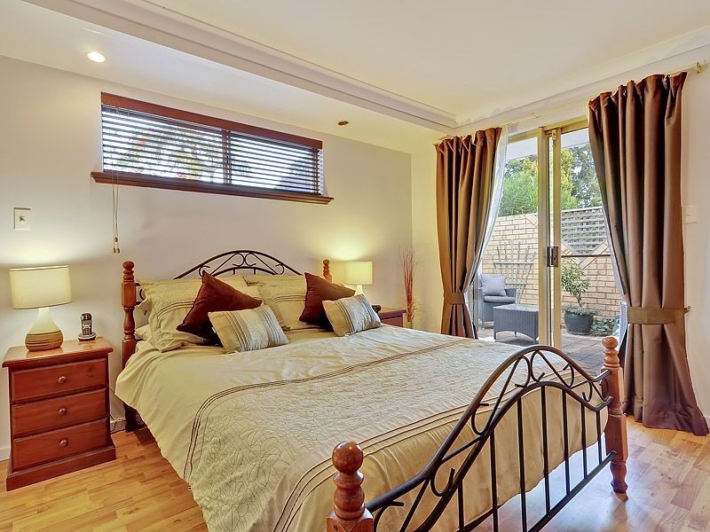 11 Broadbent Loop, Leeming WA 6149