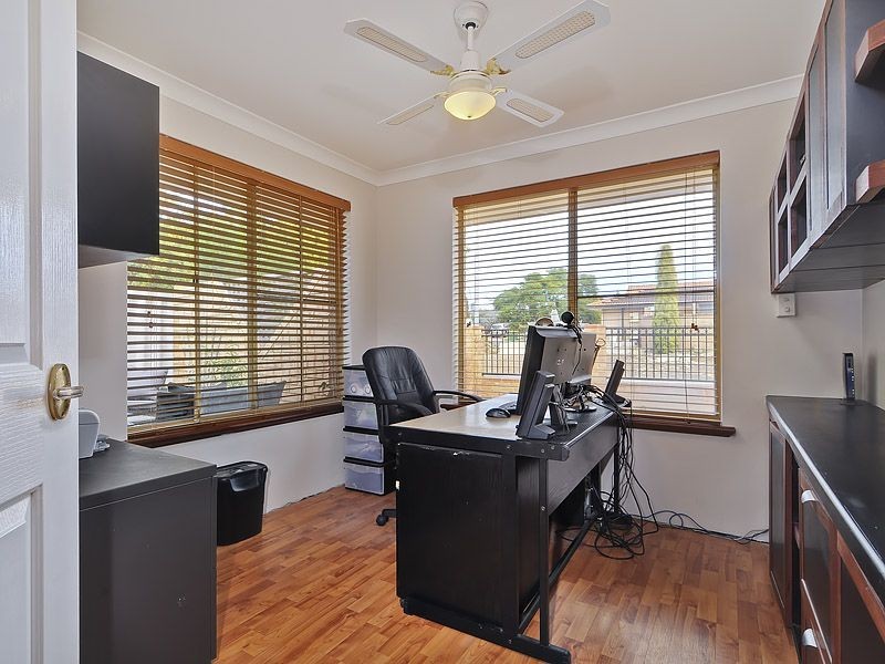 11 Broadbent Loop, Leeming WA 6149