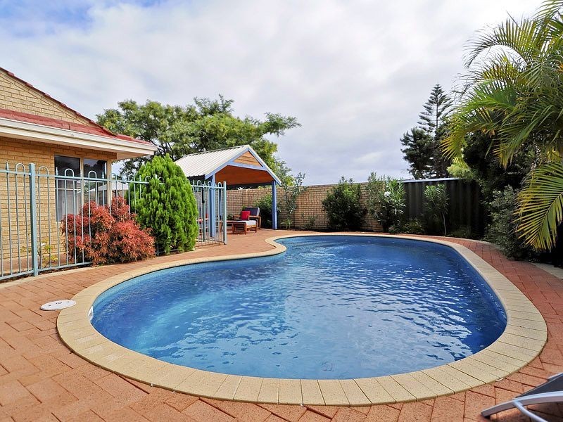 11 Broadbent Loop, Leeming WA 6149